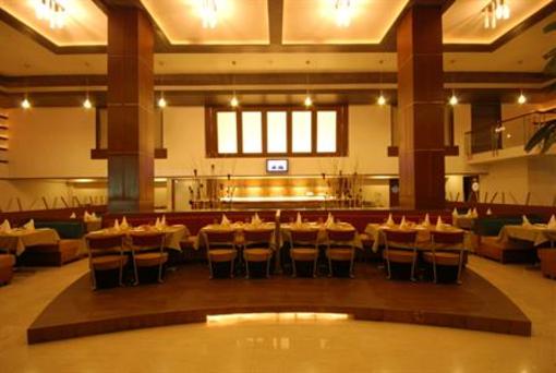 фото отеля Sadanand Regency