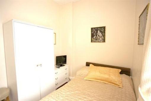 фото отеля Alpha Guest Accommodation