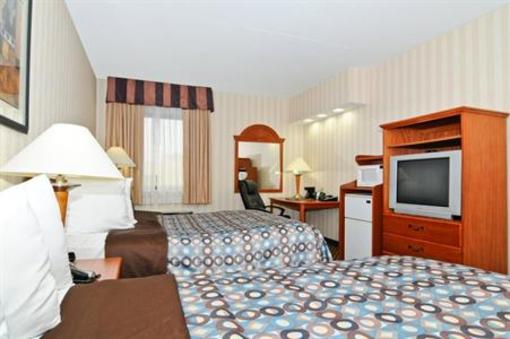 фото отеля BEST WESTERN Crossroads