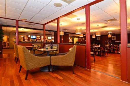 фото отеля Best Western Carriage House Inn Watertown (New York)