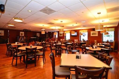 фото отеля Best Western Carriage House Inn Watertown (New York)
