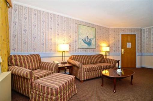 фото отеля Best Western Carriage House Inn Watertown (New York)