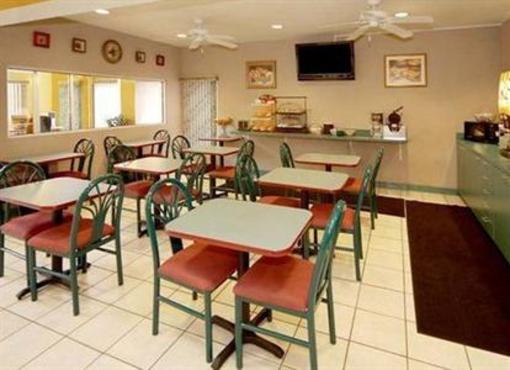 фото отеля Comfort Inn Pensacola - Pine Forest