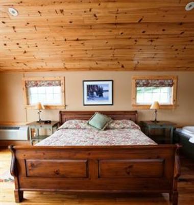 фото отеля Pow Wow Point Lodge