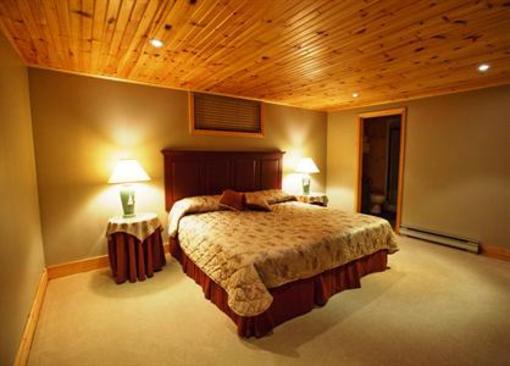 фото отеля Pow Wow Point Lodge