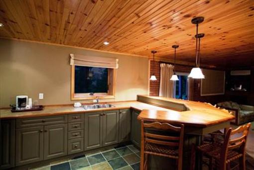 фото отеля Pow Wow Point Lodge