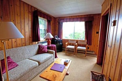 фото отеля Pow Wow Point Lodge