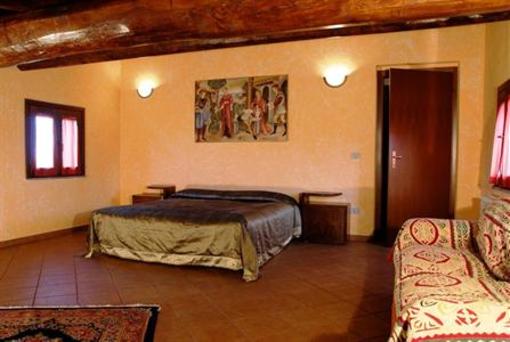 фото отеля Agriturismo Fattorie Poggio Nebbia Hotel