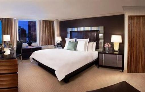 фото отеля Luxe City Center Hotel