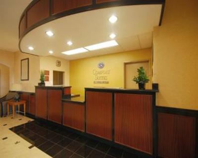 фото отеля Comfort Suites Grand Prairie