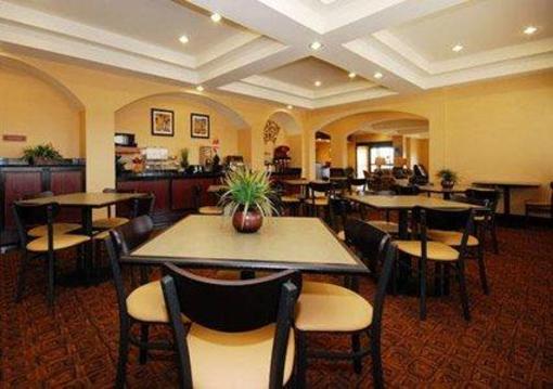 фото отеля Comfort Suites Grand Prairie