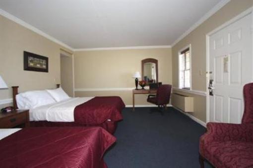 фото отеля Clarion Inn Historic Strasburg Inn