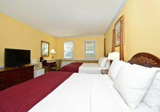 фото отеля Clarion Inn Historic Strasburg Inn