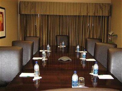 фото отеля Holiday Inn Hotel & Suites Denton University Area