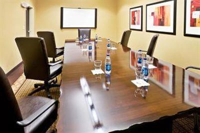 фото отеля Holiday Inn Hotel & Suites Denton University Area