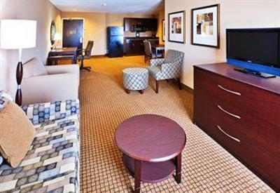 фото отеля Holiday Inn Hotel & Suites Denton University Area