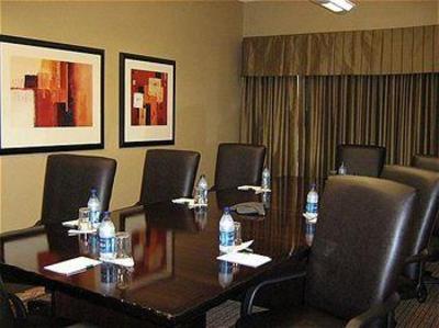 фото отеля Holiday Inn Hotel & Suites Denton University Area