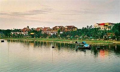 фото отеля Pho Hoi Riverside Resort