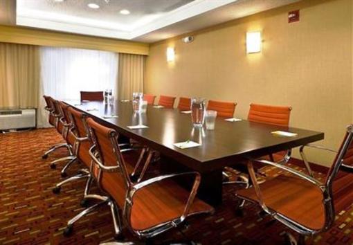 фото отеля Courtyard by Marriott Baton Rouge Siegen Lane
