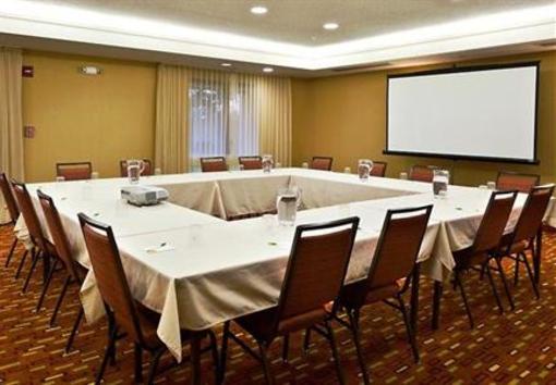 фото отеля Courtyard by Marriott Baton Rouge Siegen Lane