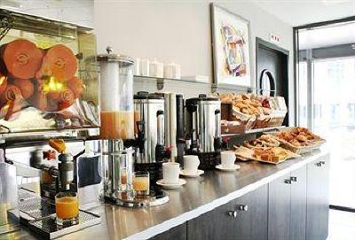 фото отеля Kyriad Nantes Ouest-Saint Herblain Hotel