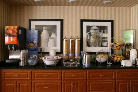фото отеля Hampton Inn Castle Rock