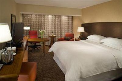 фото отеля Sheraton Iowa City Hotel