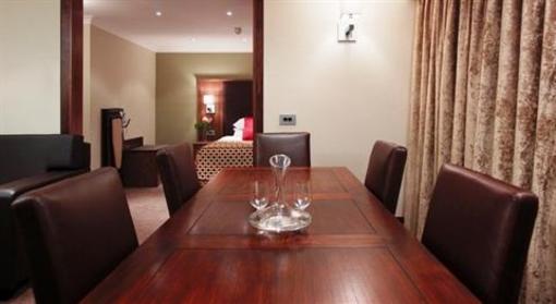 фото отеля Stanneylands Hotel Wilmslow