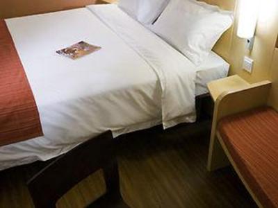 фото отеля Ibis Hotel (Tianjin Tanggu Yanghuo Market)
