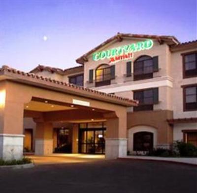 фото отеля Courtyard by Marriott Oakland Airport