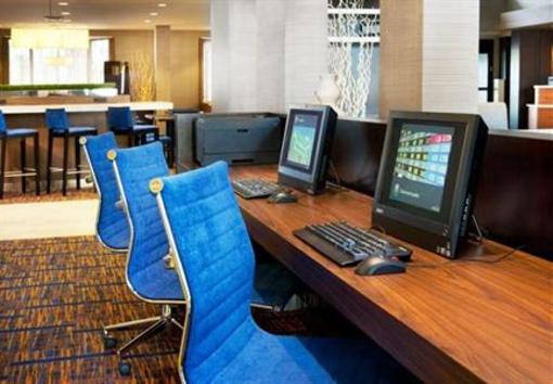 фото отеля Courtyard by Marriott Oakland Airport