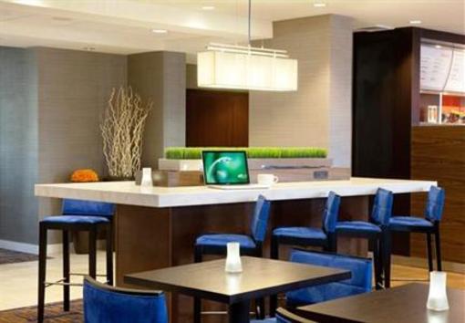 фото отеля Courtyard by Marriott Oakland Airport