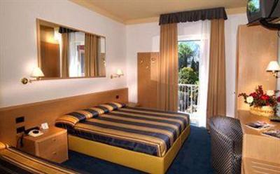 фото отеля Brione Hotel