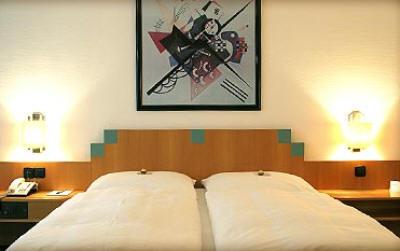 фото отеля Hotel Plaza Duisburg