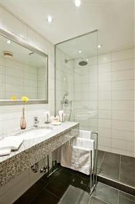фото отеля Hotel Plaza Duisburg