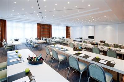 фото отеля Hotel Plaza Duisburg