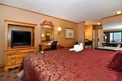 фото отеля BEST WESTERN Dockside Waterfront Inn