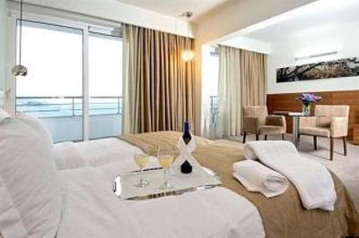 фото отеля Lucy Hotel