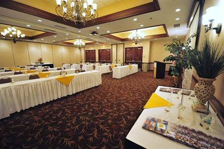фото отеля DoubleTree by Hilton Hotel Rocky Mount