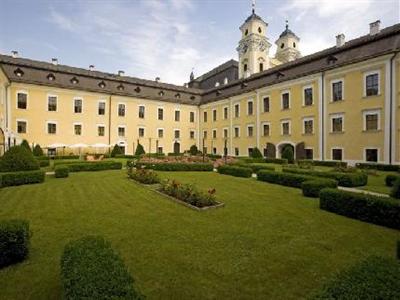 фото отеля Hotel Schloss Mondsee