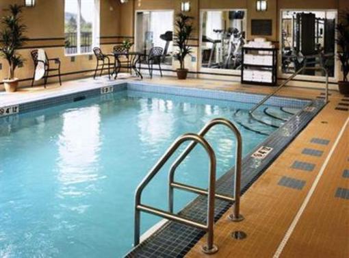 фото отеля Holiday Inn Express Huntsville (Canada)