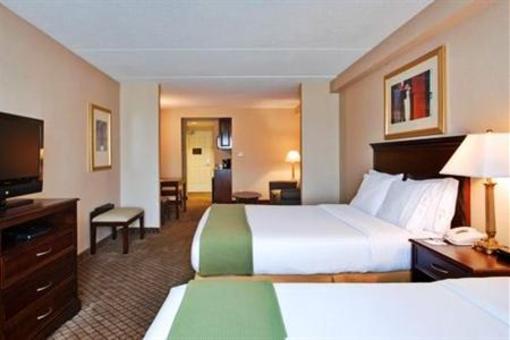 фото отеля Holiday Inn Express Huntsville (Canada)