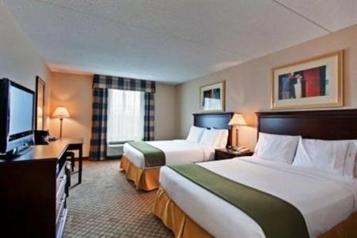 фото отеля Holiday Inn Express Huntsville (Canada)