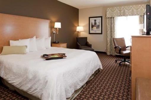 фото отеля Hampton Inn & Suites Nashville - Vanderbilt - Elliston Place
