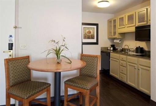 фото отеля Hampton Inn & Suites Nashville - Vanderbilt - Elliston Place