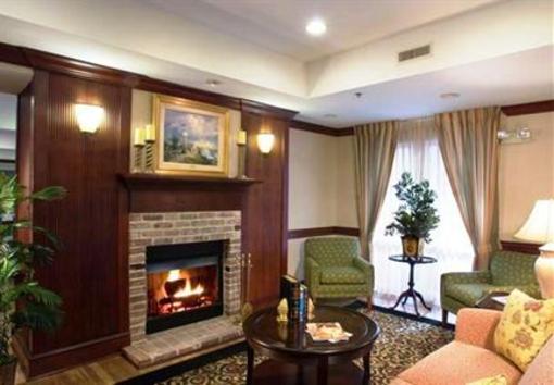 фото отеля Fairfield Inn & Suites Atlanta Buckhead