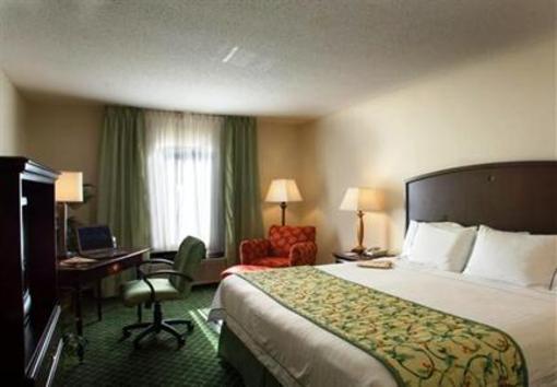 фото отеля Fairfield Inn & Suites Atlanta Buckhead