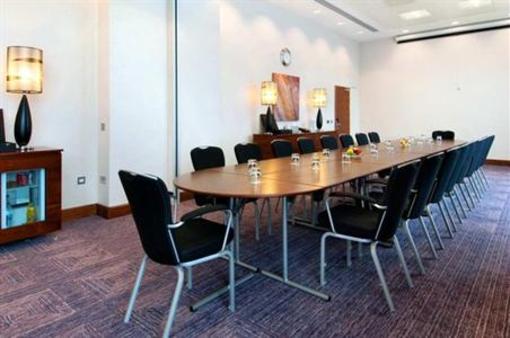 фото отеля Hilton Reading