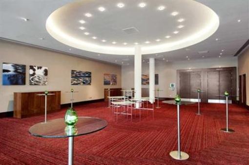 фото отеля Hilton Reading