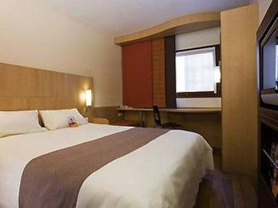 фото отеля Ibis Milano Ca Granda